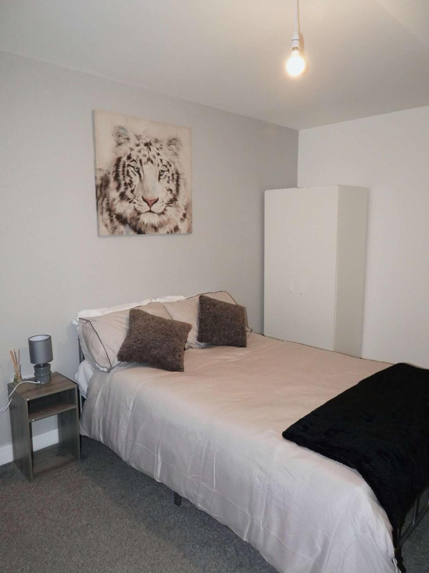 Urban View - Sleeps 6 Apartment Newport (Gwent)