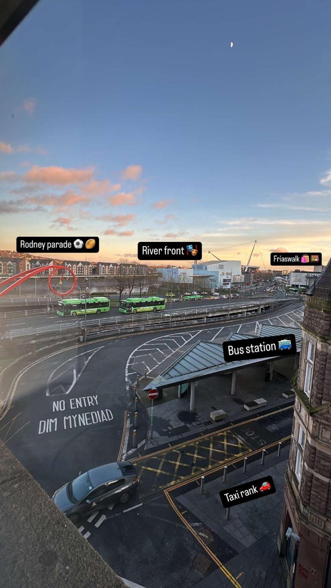 Urban View - Sleeps 6 Apartment